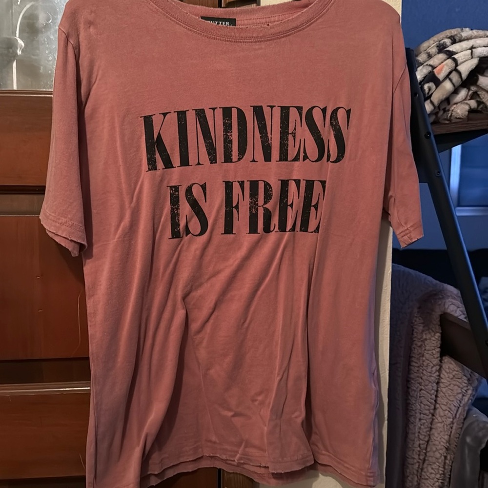 Suffer graphic tee “kindnesss is free”